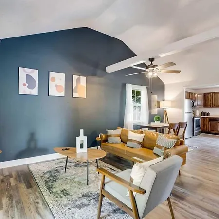 Cozy Oasis Of Downtown Clarksville